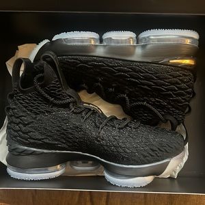 BRAND NEW Lebron XV Sneakers
